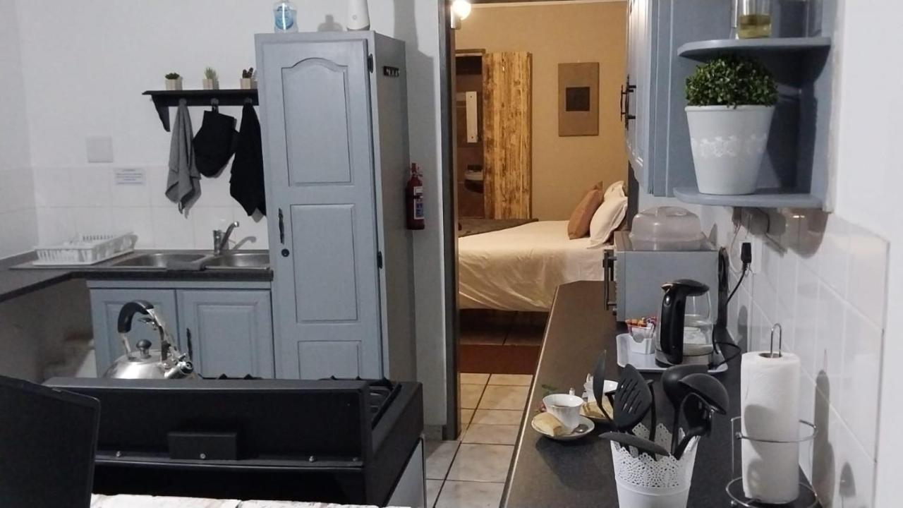 Appartement Log In At 118 Self Catering Unit 2 à Meyerton Extérieur photo